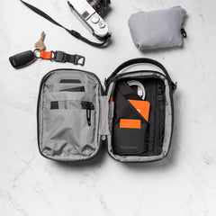 Kompak Crossbody Bag