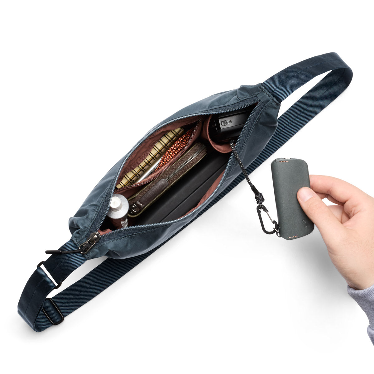 Laneway Crescent Bag 2.5L