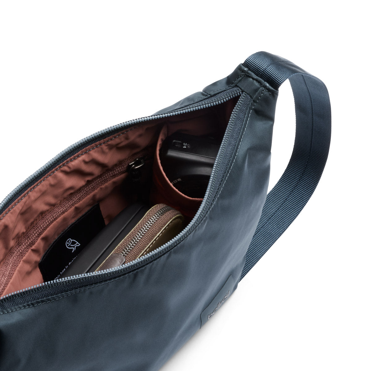 Laneway Crescent Bag 2.5L