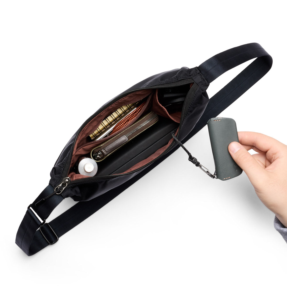 Laneway Crescent Bag 2.5L