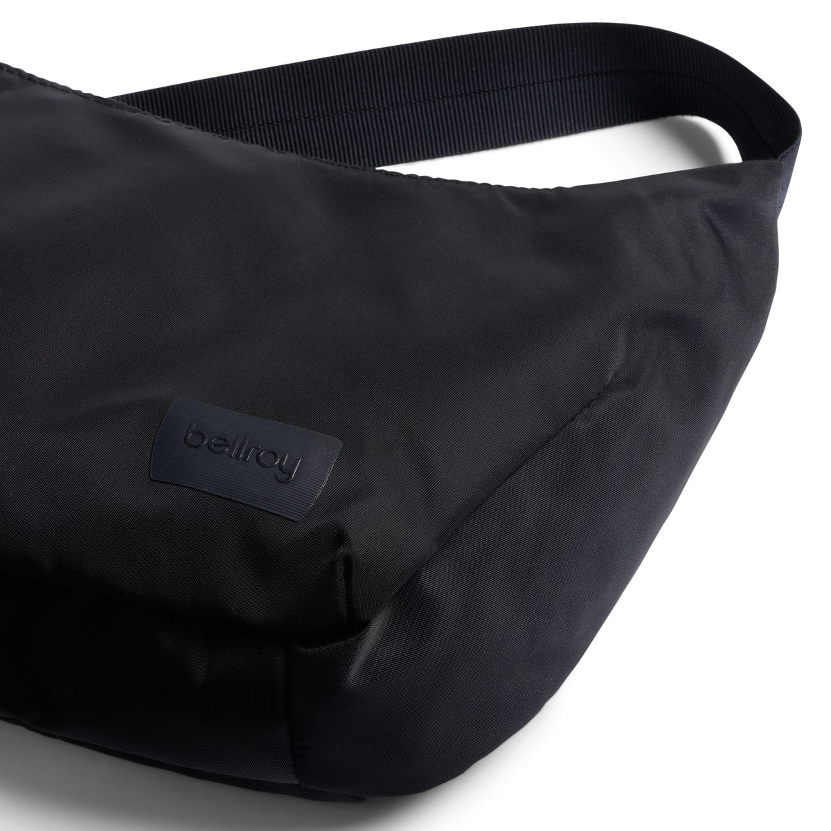 Laneway Crescent Bag 2.5L