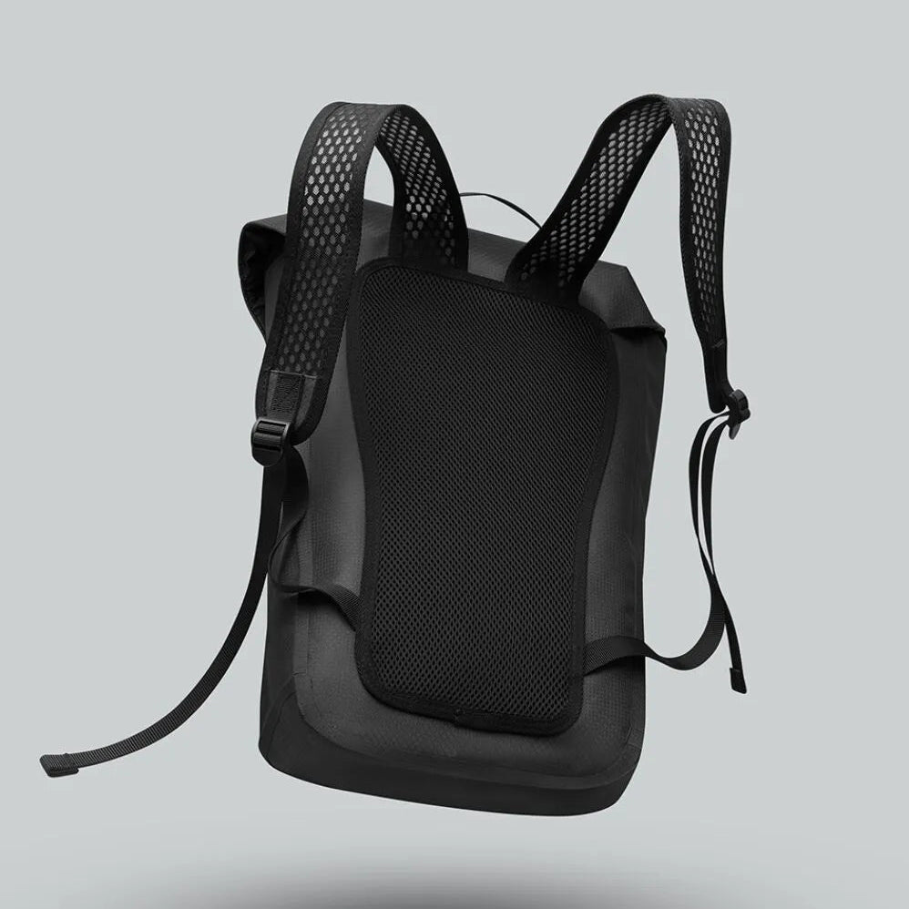 Lightweight DuoSeal Flap Backpack 14